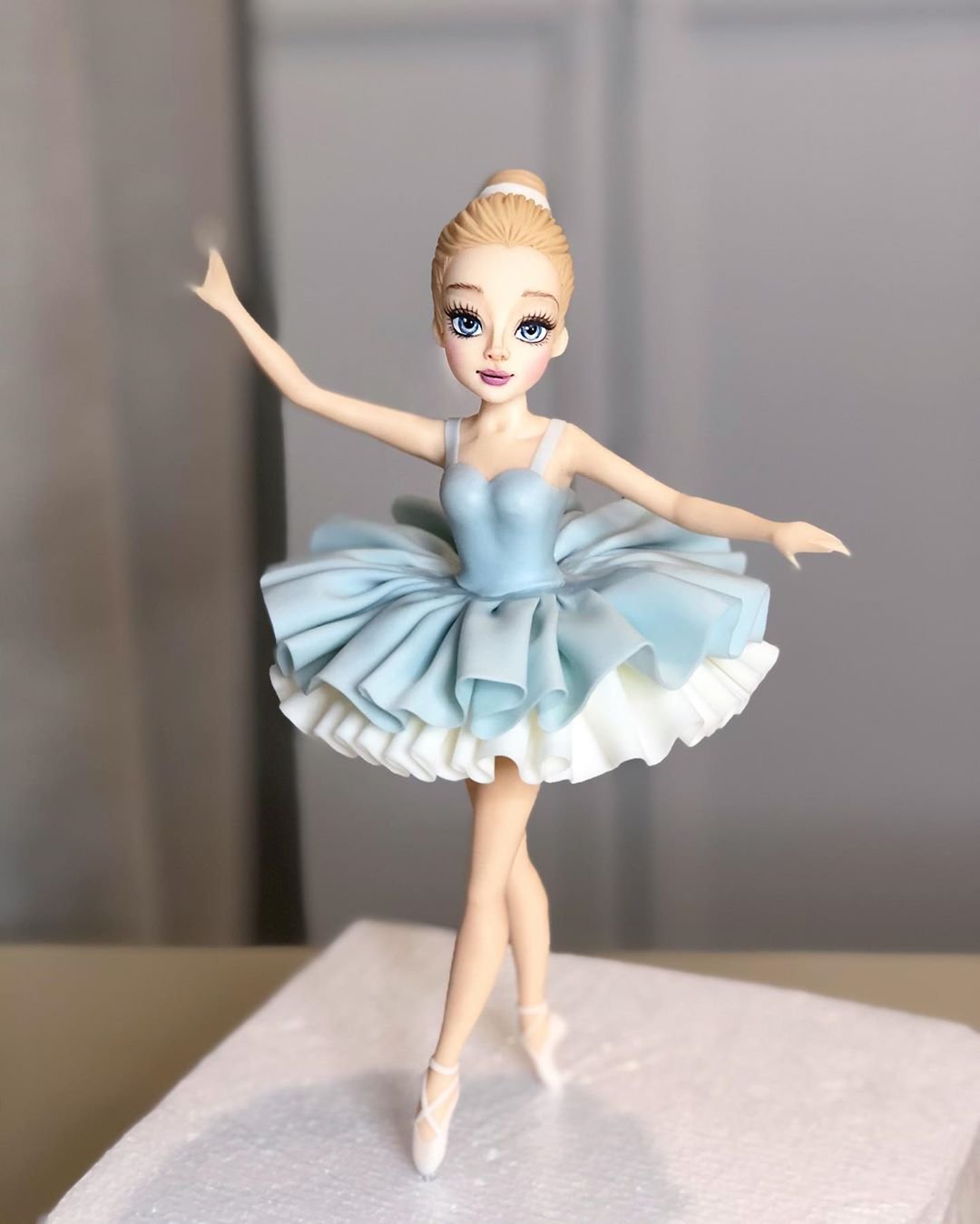 Mais uma amostra de atenção aos detalhes: até os franzidos do tutu da bailarina são super bem feitos! (Fonte: Instagram/Reprodução)