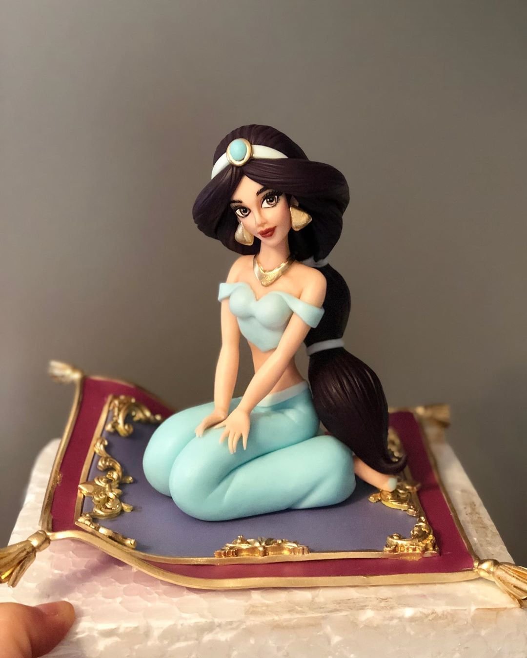 Sim, isso é um boneco comestível e não um desenho realista da Jasmine (Fonte: Instagram/Reprodução)