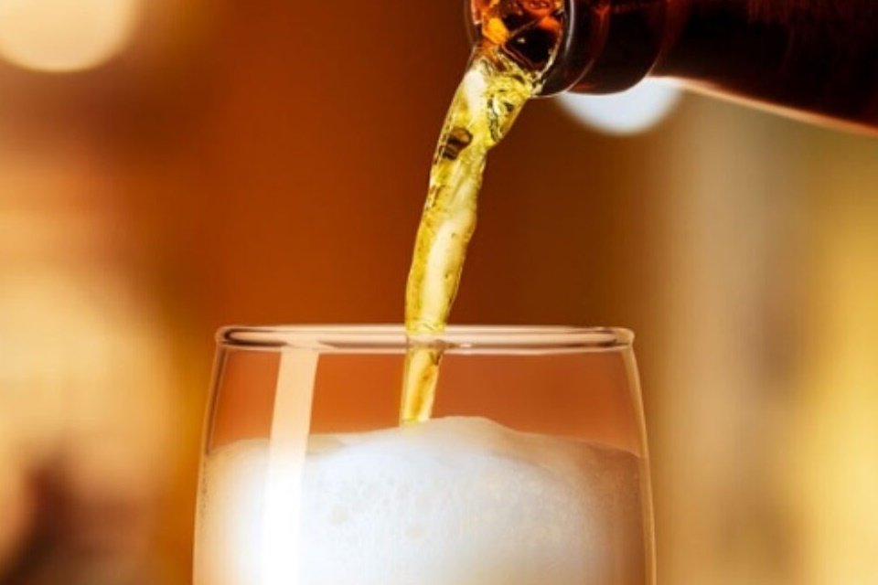 Imagem de Qual país tem a cerveja mais cara do mundo e quem bebe mais? no megacurioso
