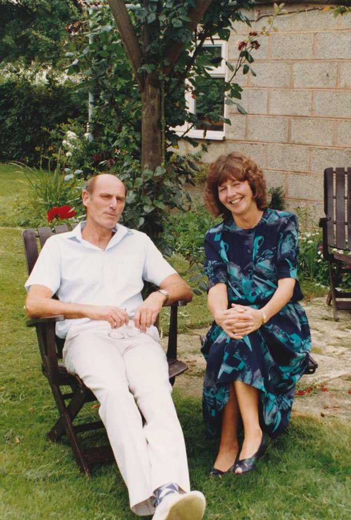 Tony e sua esposa, Jo, que faleceu em maio (Fonte: Bored Panda/Reprodução)