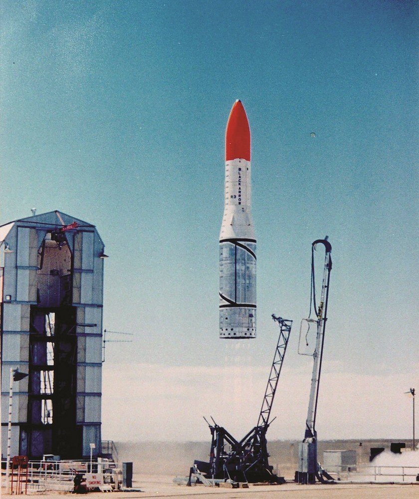 O foguete Black Arrow ganhou o apelido de Lipstick (batom) Rocket.