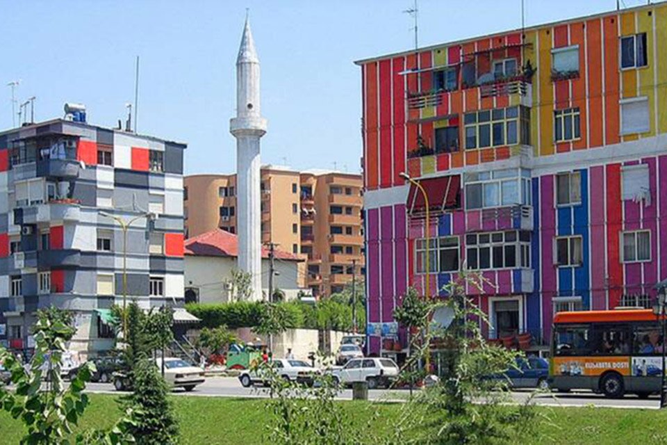 Imagem de Conheça Tirana, de capital sombria à mais colorida da Europa no megacurioso