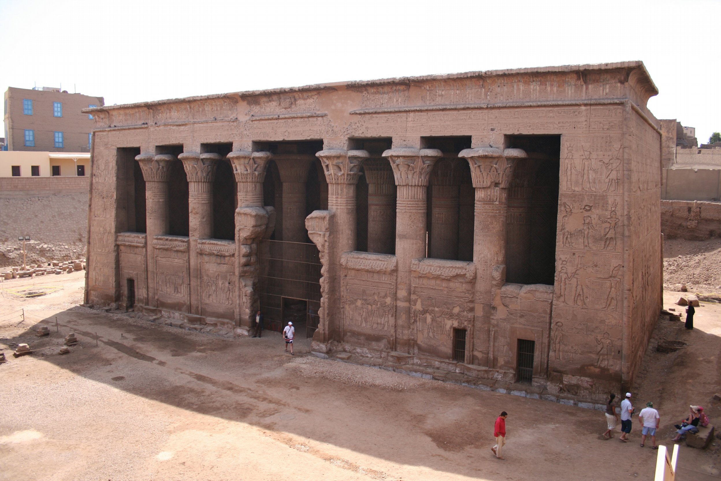 Templo de Khnum em Esna - Nilo, Egito