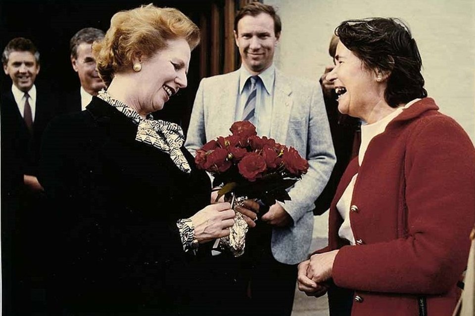 Filhos de Thatcher doam documentos da Dama de Ferro