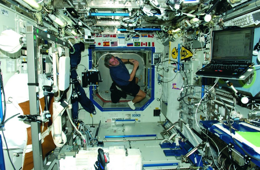 O atual ministro do MCTI, o então astronauta Marcos Pontes, a bordo da ISS
