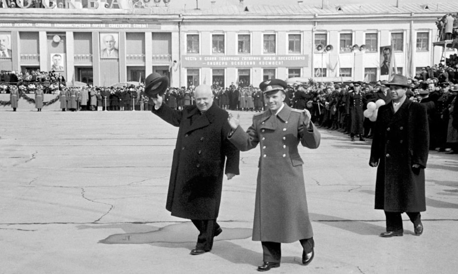 Gagarin e Nikita Khrushchov.