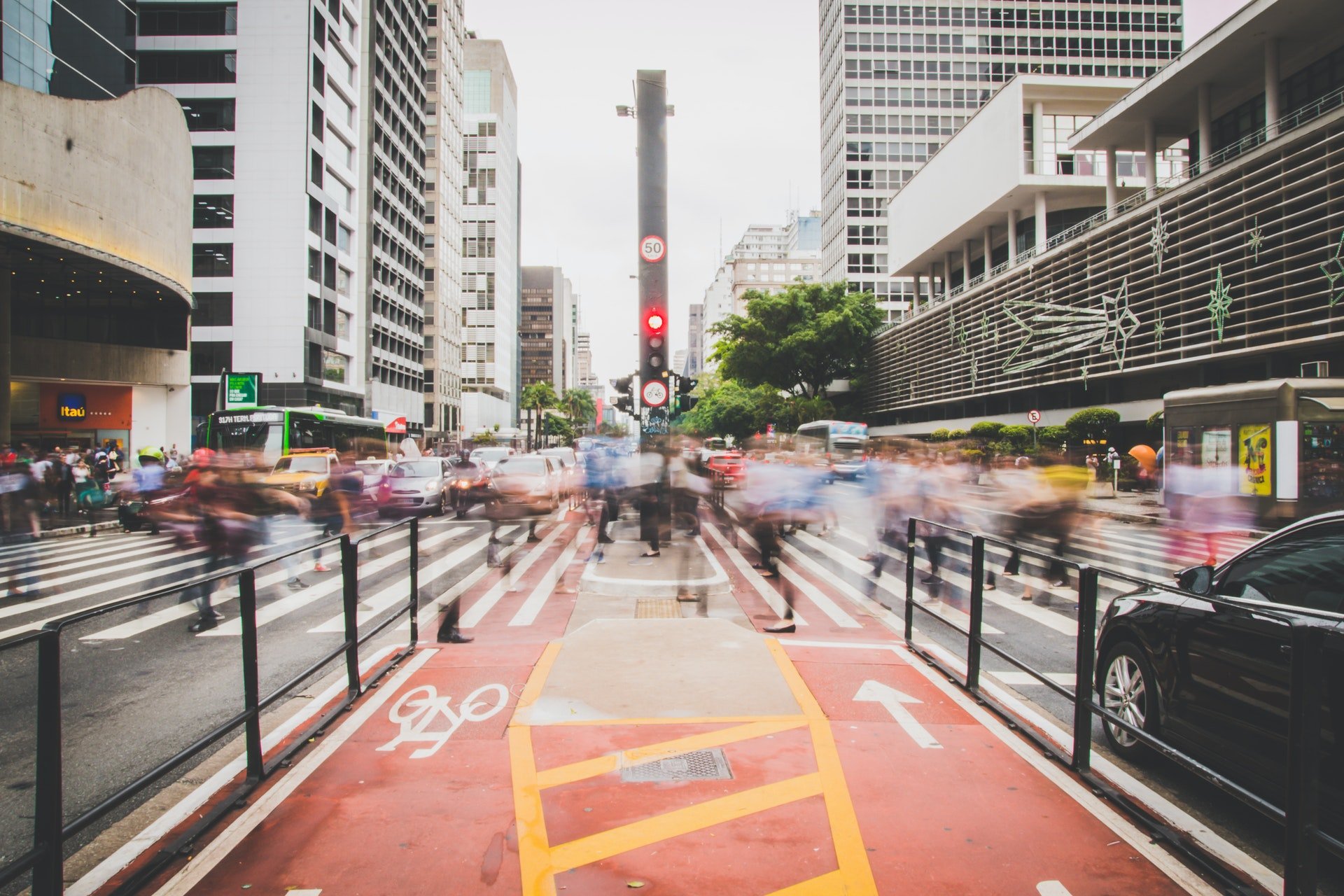 Avenida Paulista, em São Paulo, é uma das vias mais conhecidas no país. (Fonte: Pexels)