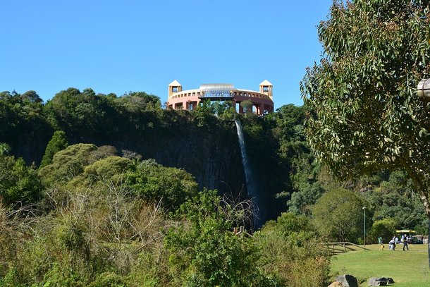 O frio de Curitiba pode ser explicado por sua localização geográfica, proximidade com as serras e altitude. (Fonte: Pixabay/Reprodução)