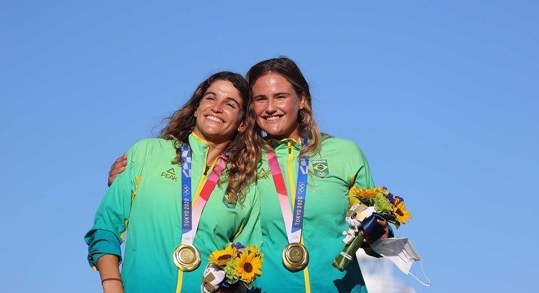 As bicampeãs olímpicas, Martine e Kahena (Imagem: Globo Esporte/Reprodução)