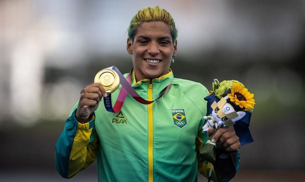 Qual foi a medalha que Raíssa ganhou nas Olimpíadas?