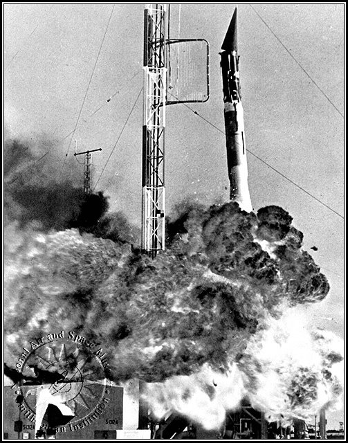 Explosão do satélite Vanguard. (Fonte: Air and Space Museum/Reprodução)