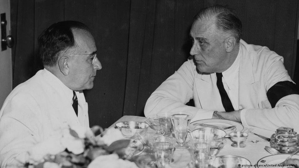 Presidente Vargas com o presidente estadunidense Roosevelt. (Fonte: Reprodução/ picture-alliance/United Archives/WHA)