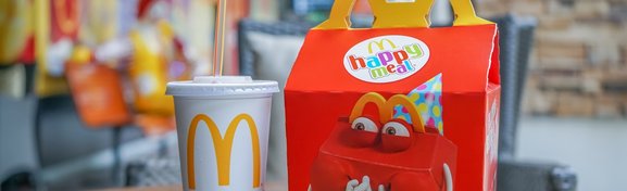 Imagem de McLanche Feliz: como nasceu o combo para crianças do McDonald's? no megacurioso