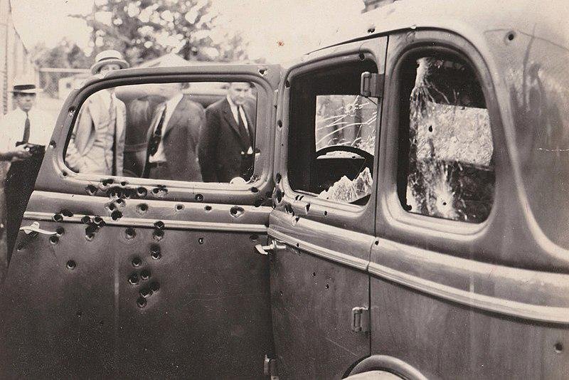 Carro onde Bonnie e Clyde foram mortos. (Fonte: Wikimedia/Reprodução)