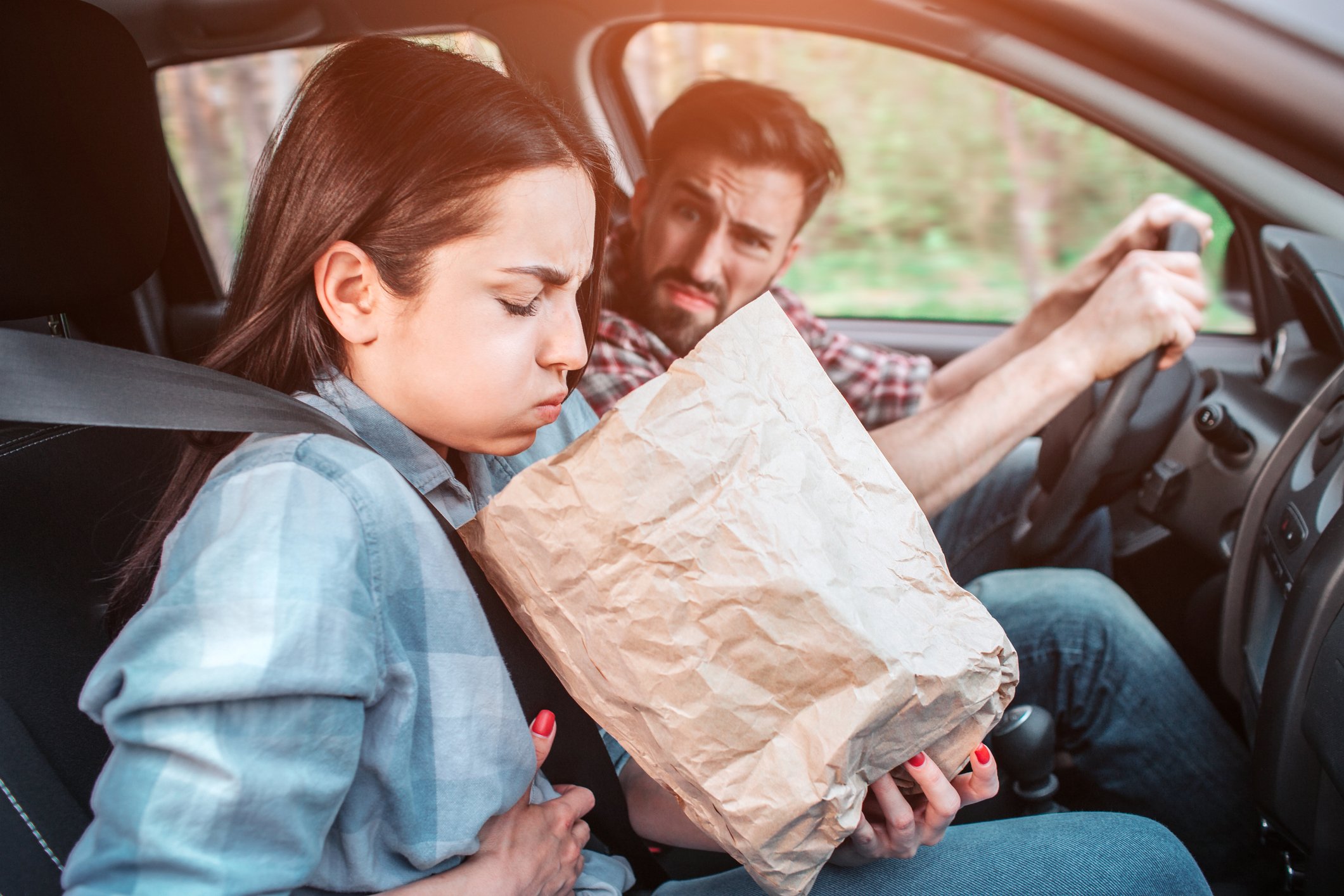 Car reading. Укачивание в автомобиле. Укачивание в транспорте. Укачивание ребенка в автомобиле.