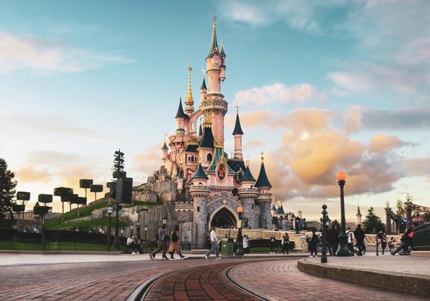 Castelo da Cinderela na Disneyland Paris — o parque completa 30 anos em 2022.