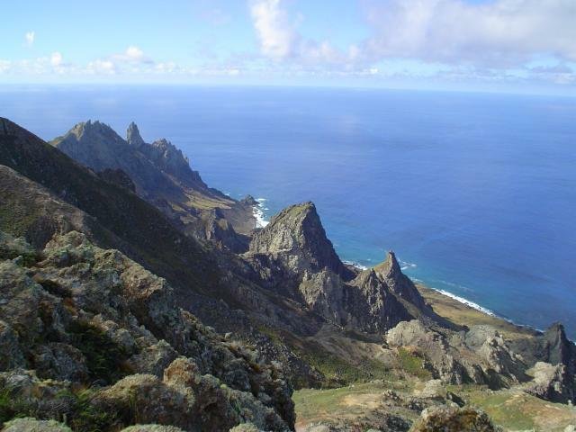 Visão do Arquipélago de Trindade e Martim Vaz (Fonte: Wikimedia Commons)