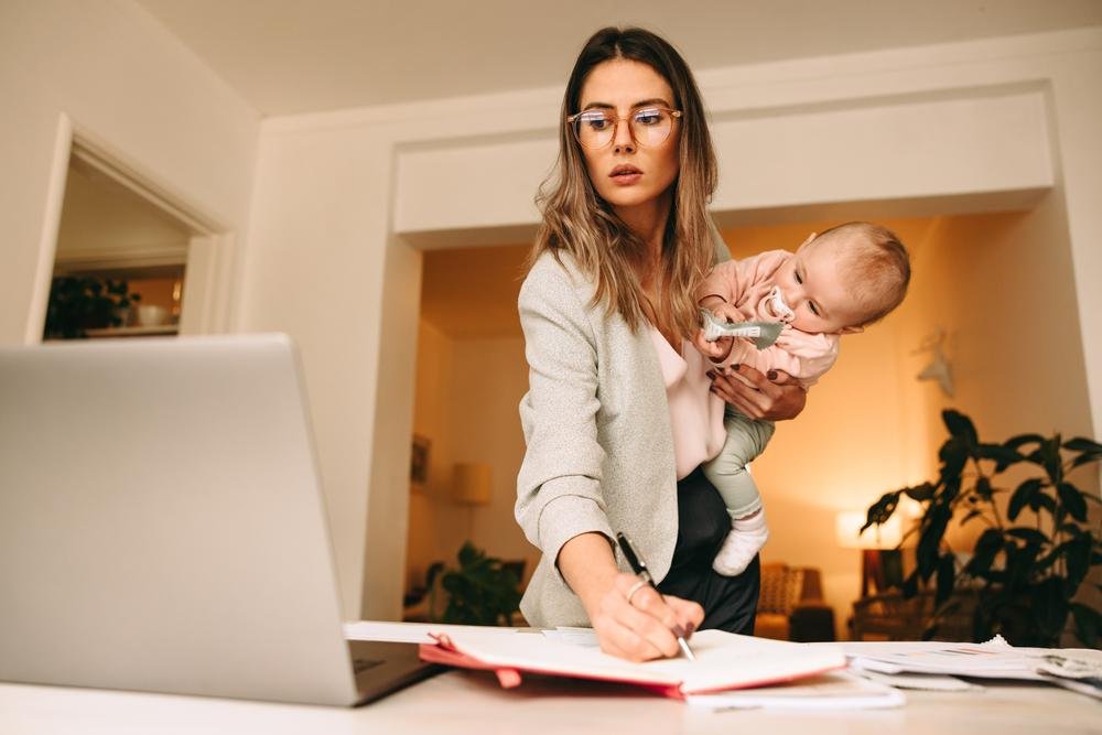 Equilibrar o trabalho e a família passa a ser sua prioridade. (Fonte: Shutterstock)