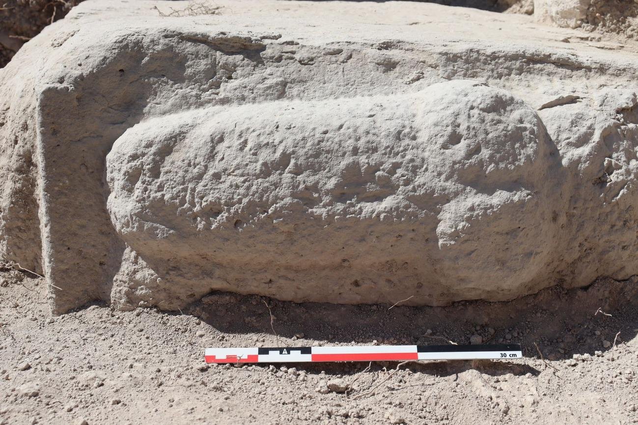 Falo gigante encontrado em Nueva Carteya tem quase 46 cm de comprimento. (Fonte: Museu Histórico de Nueva Carteya/ Reprodução)