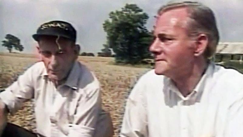 Doug Bower e Dave Chorley ficaram famosos por "desenhar" círculos em plantações na década de 1990