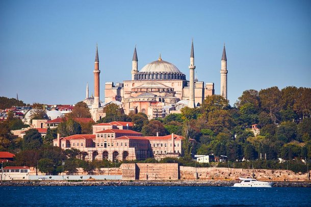 A Basílica de Santa Sofia, centro do culto em Constantinopla, tornou-se igreja mais importante da cidade. (Shutterstock/Reprodução)