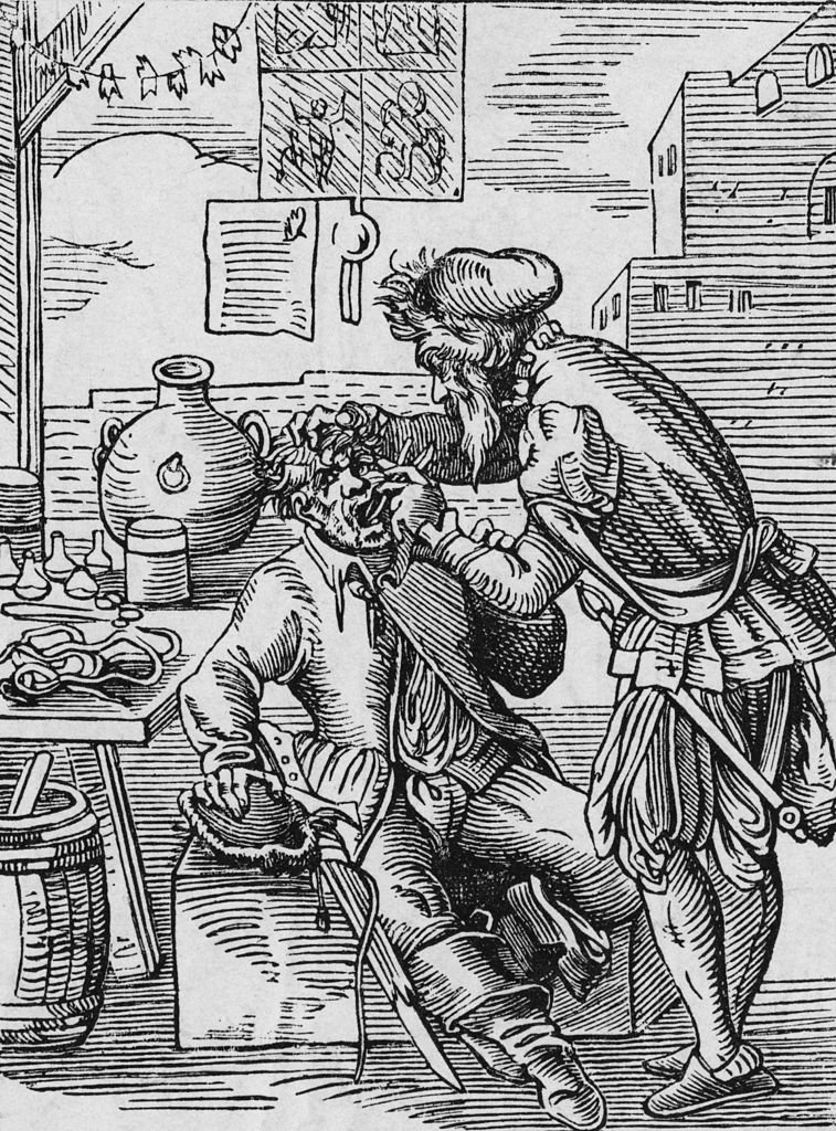 Embora com ferramentas ultrapassadas, médicos e cirurgiões davam conta da saúde bucal da população medieval. (Fonte: Hulton Archive/Getty Images)