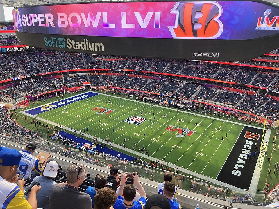 Super Bowl  Onde assistir à final do futebol americano ao vivo? - Canaltech