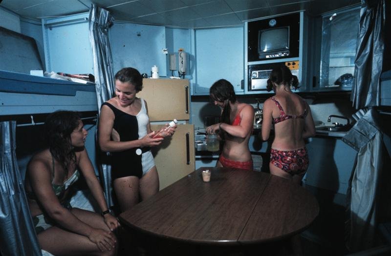 A equipe do Tektite II provou que as mulheres podem participar de missões em ambientes extremos. (Fonte: NOAA)