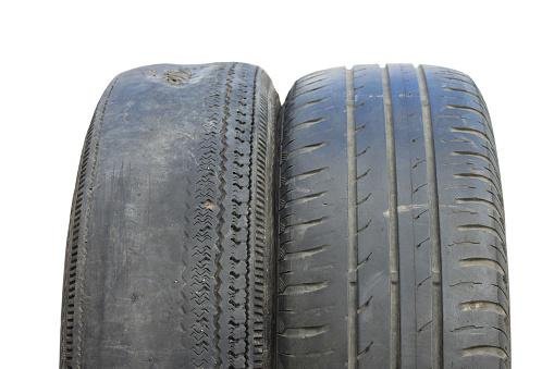 Os pneus carecas apresentam riscos para a dirigibilidade e segurança dos veículos. (Fonte: Getty Images)