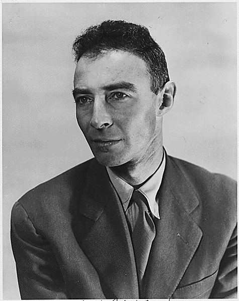 Suspeita de contatos com comunistas encerrou carreira científica de Oppenheimer. (Fonte: National Archives/Reprodução)