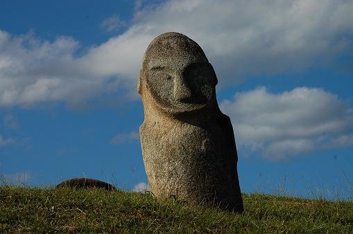 As estátuas de pedra indonésias são um mistério para a arqueologia. (Fonte: Getty Images)