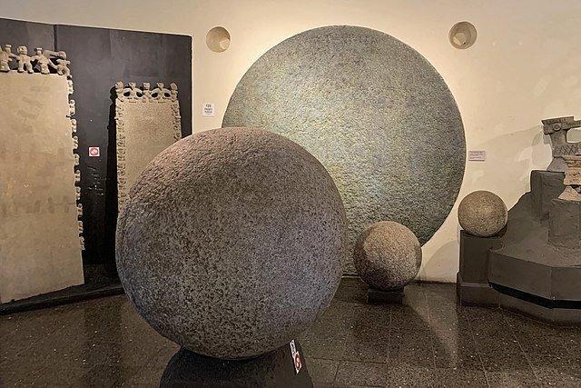 Esferas de pedra exibidas no Museu Nacional da Costa Rica. (Fonte: Getty Images)