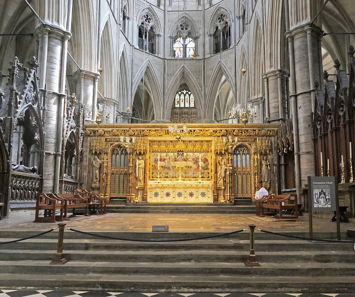 A Abadia de Westminster, onde os reis da Inglaterra são coroados (Fonte: Wikimedia Commons)