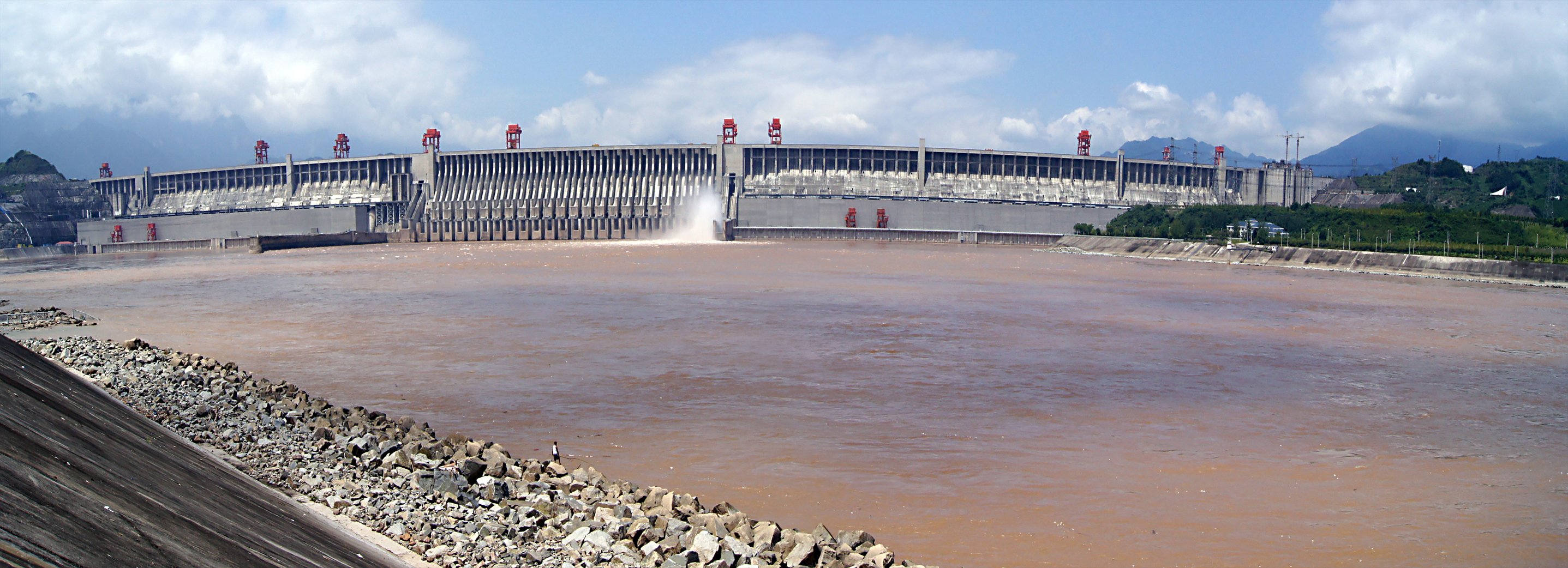 Construção de represa na China causa mudanças na rotação da Terra