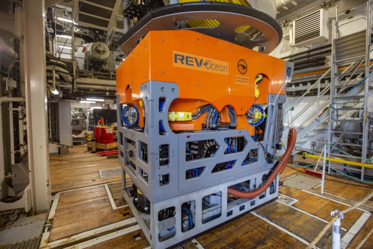 O ROV Aurora, da empresa REV Ocean, é o responsável por coletar dados do fundo dos mares. (Fonte: REV Ocean/Divulgação)