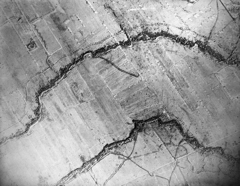 As trincheiras formavam enormes linhas no Front Ocidental. (Fonte: Wikimedia Commons)