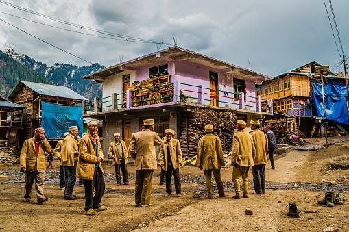 Localizado na região dos Himalaias, Malana tem pouco menos de 2 mil habitantes