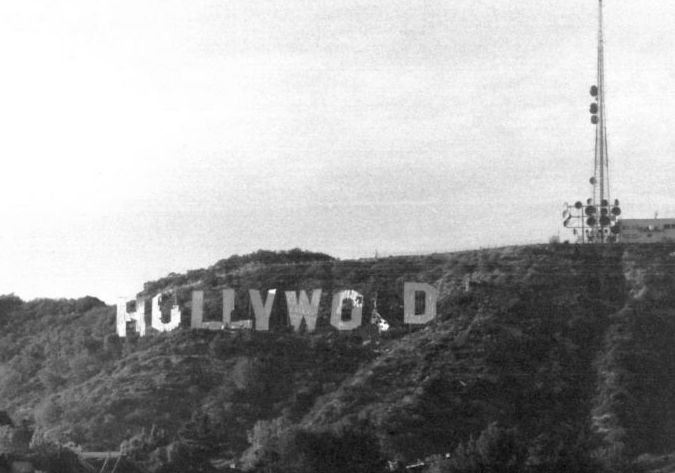 Foi colocado o letreiro de Hollywood - 1923-07-13