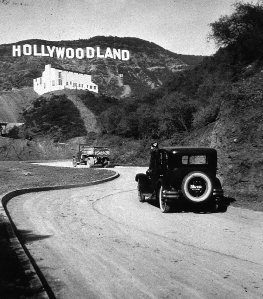 Foi colocado o letreiro de Hollywood - 1923-07-13