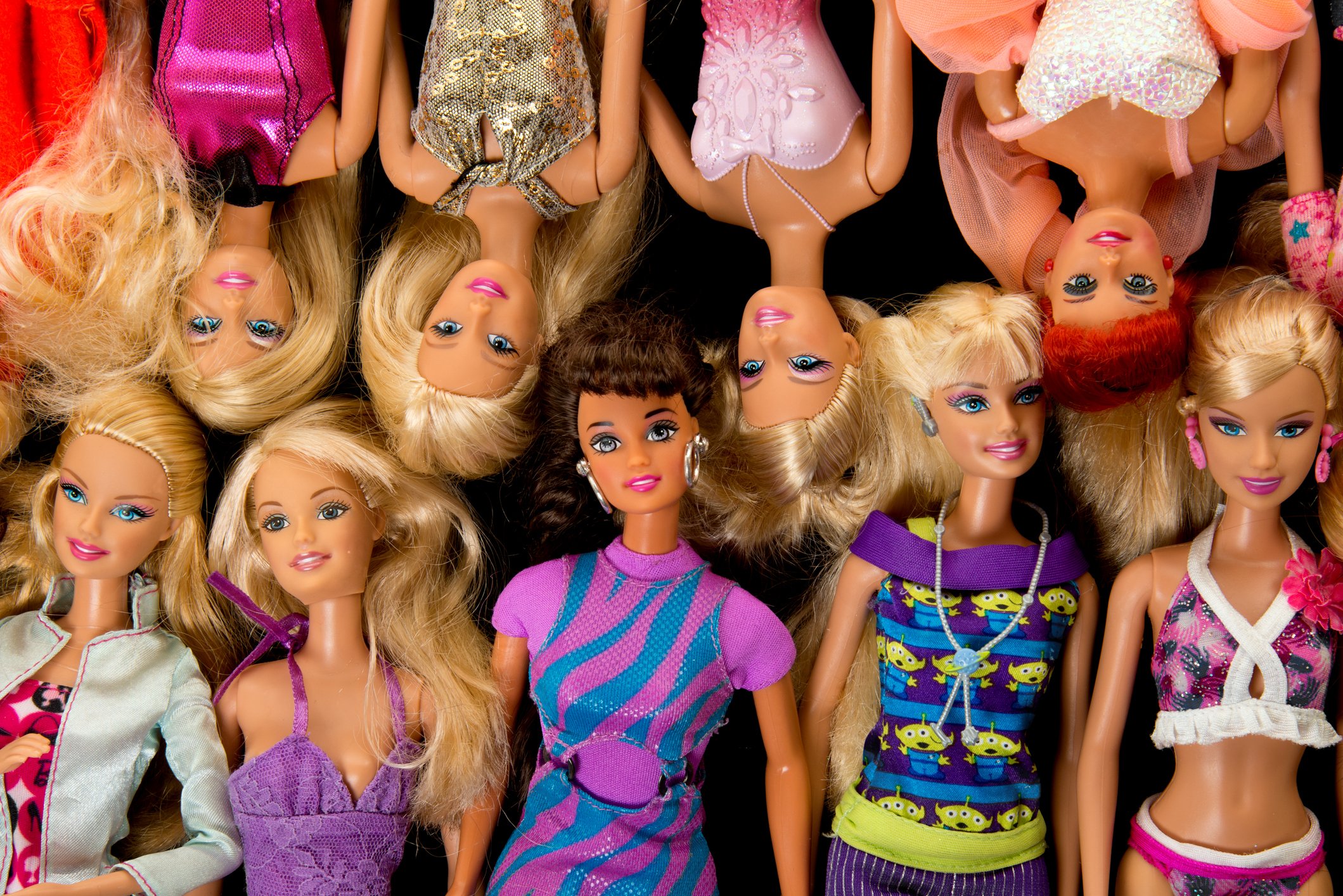 Ditadura da Barbie': como a boneca deturpou corpos e segregou