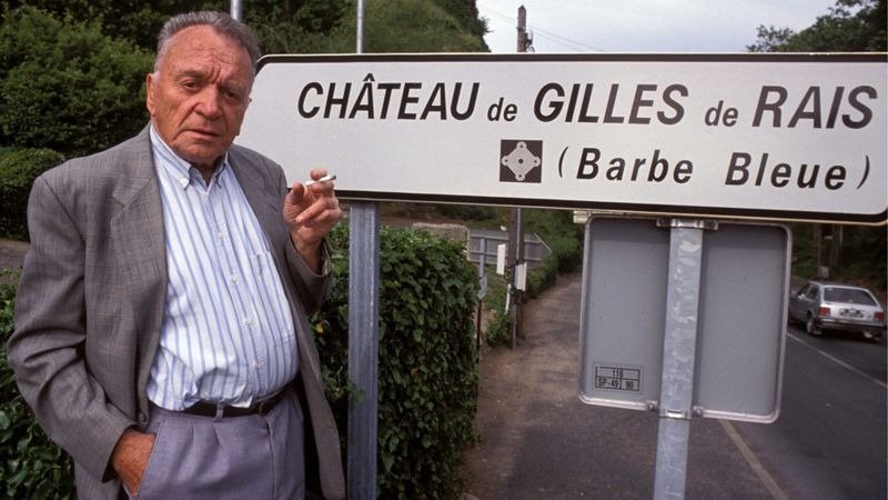 (Gilbert Prouteau, autor de uma biografia de Gilles de Rais, em 1992 | Fonte: BBC)