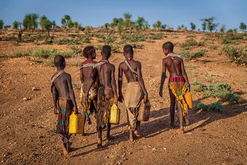 A seca também é um fato cruel na Etiópia. (Fonte: GettyImages / Reprodução)