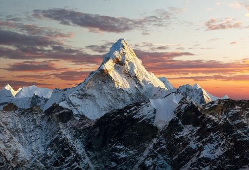 Monte Everest é o ponto mais alto do planeta