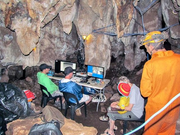 O sistema de cavernas em questão são considerados o berço da humanidade, lá existem ossadas com mais de 2 milhões de anos. (Fonte: WikimediaCommons/Reprodução)