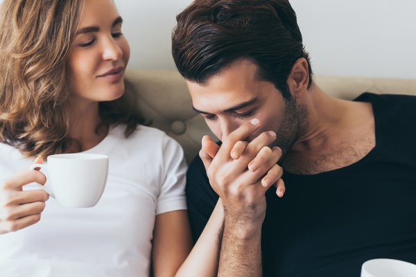 The reason why falling in love messes with your mind, according to science