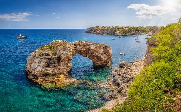 A bela Maiorca, ilha onde viveu o Myotragus. (Fonte: GettyImages/ Reprodução)