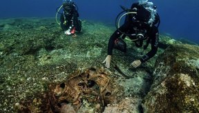 cemiterio-de-navios-antigos-e-encontrado-no-litoral-da-grecia-por-arqueologos-thumb.png