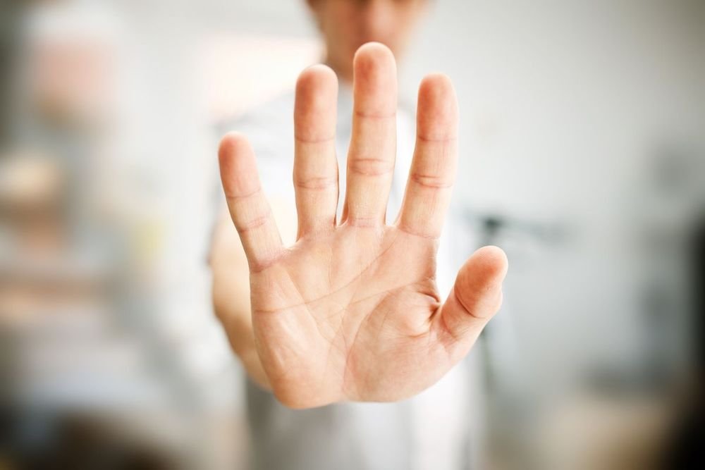 Como surgiu a expressão "fale com a minha mão"? - Mega Curioso