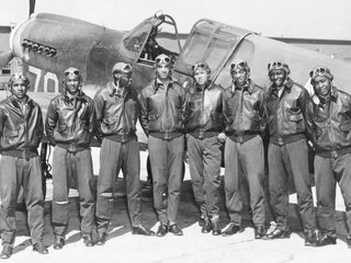 Tuskegee_Airmen_-_Circa_May_1942_to_Aug_1943.jpg