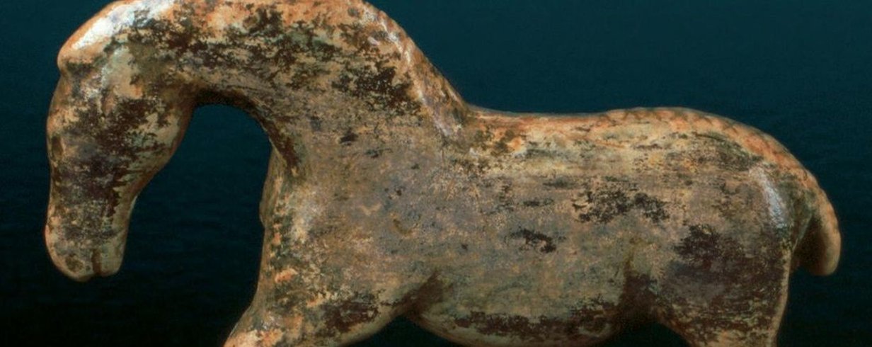 a-mais-antiga-escultura-de-cavalo-ja-descoberta-tem-35-mil-anos-thumb.png